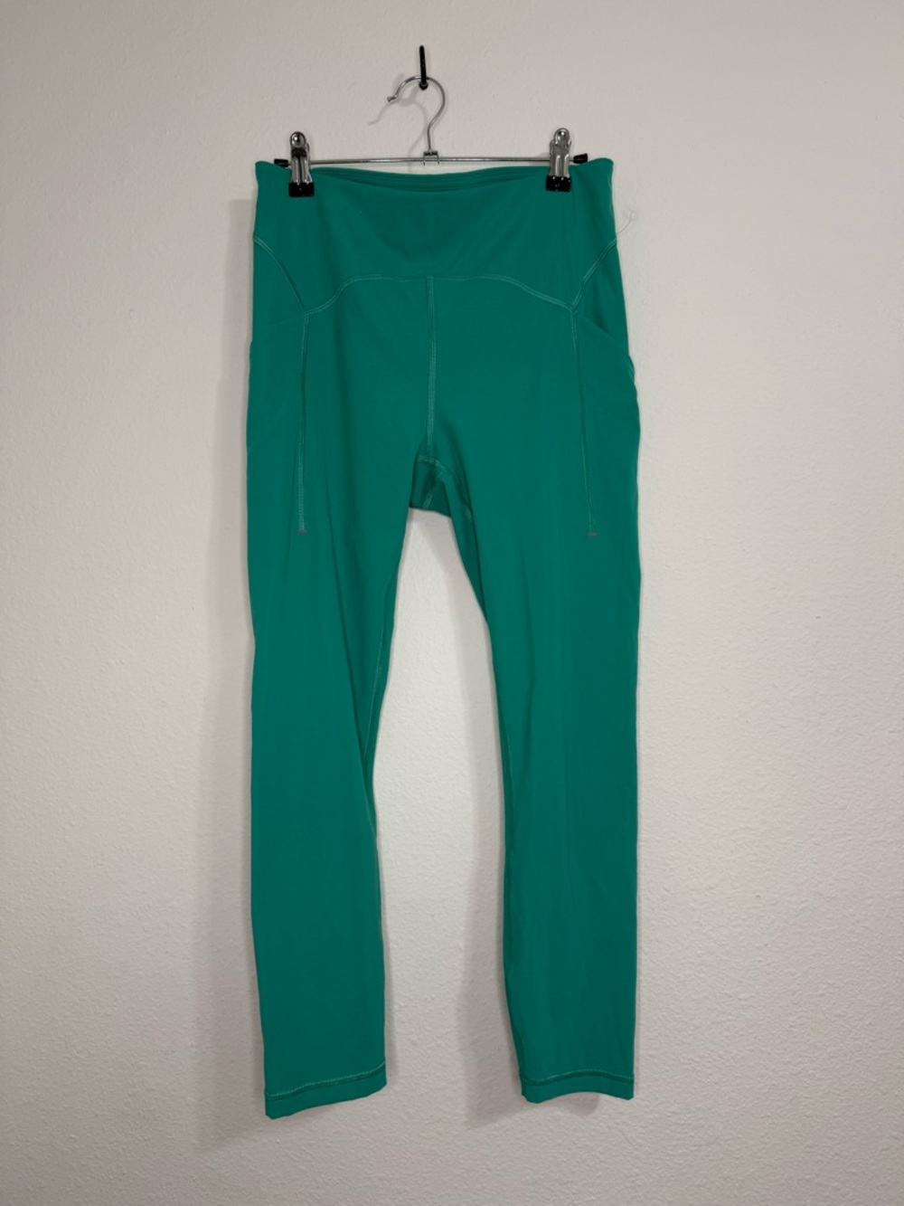 lululemon athletica Power Thru Leggings - Picture 3 of 3